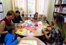 Творческая мастерская «Я поздравляю бабушку и дедушку!»