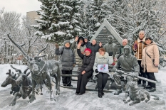 Мурманская библиотека для слепых провела адаптивную прогулку «Заполярная кавалерия»